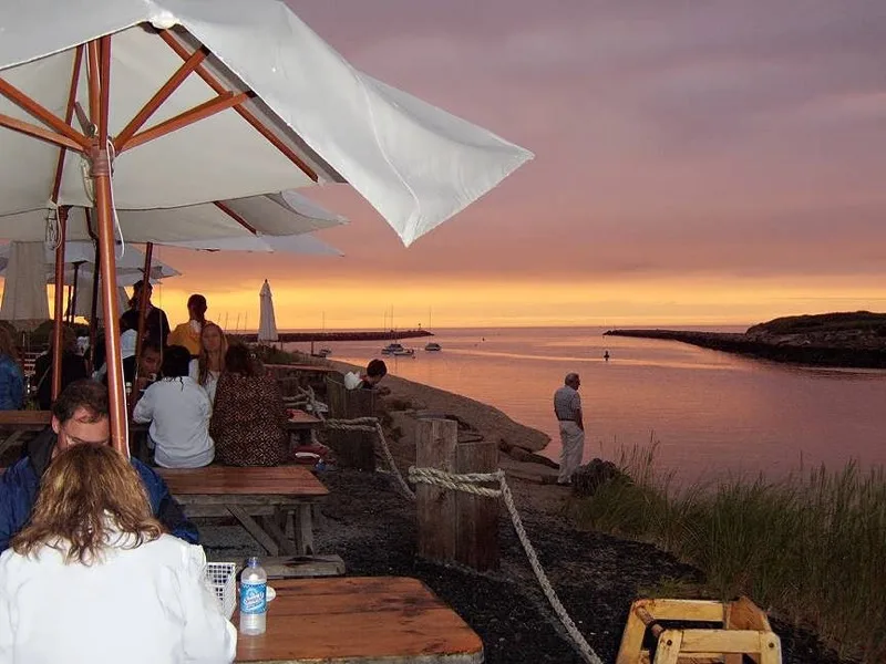Sesuit Harbor Cafe